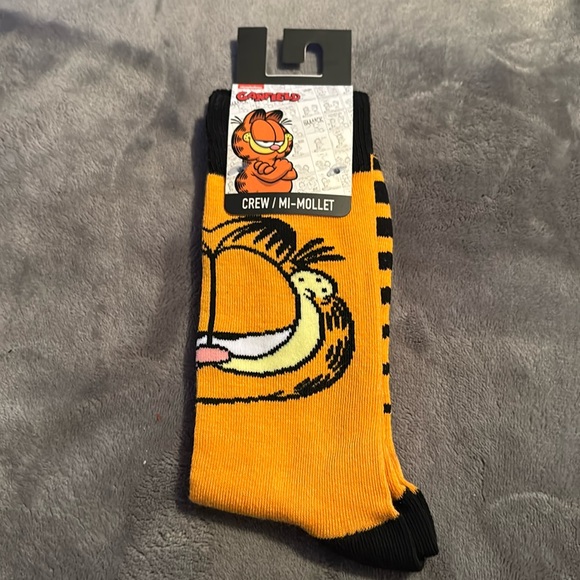 Nickelodeon, Garfield crew socks, one pair shoe size 7 to 11 - Picture 1 of 2